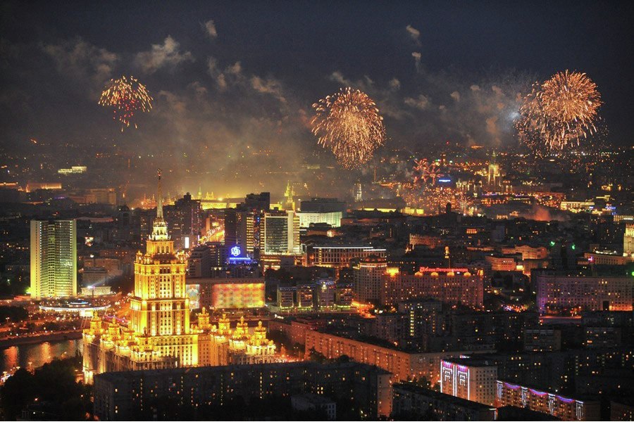 Салют со смотровой площадки Москва Сити